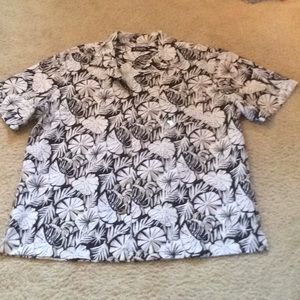 Tropical style short sleeve men’s shirt